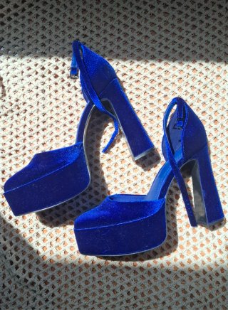 Tacones Azules de Terciopelo