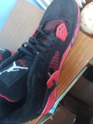 Jordan 4 Rosse e Nere