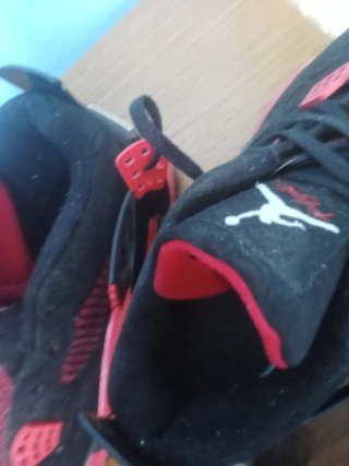 Jordan 4 Rosse e Nere