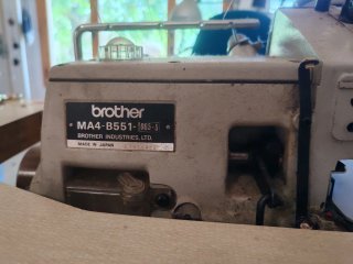 Remalladora industrial Brother