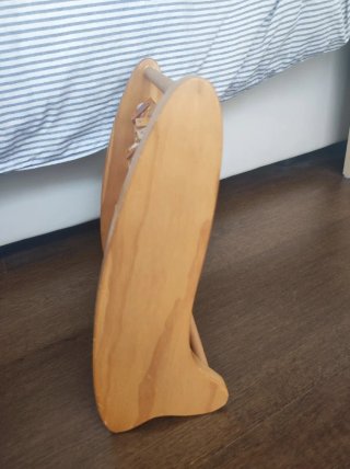 Ábaco de madera con letras y números