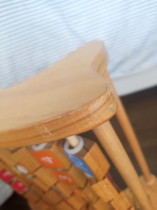 Ábaco de madera con letras y números