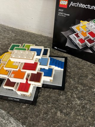 LEGO Architecture 21037 LEGO House