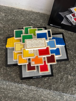 LEGO Architecture 21037 LEGO House