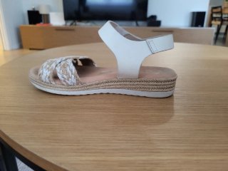 Sandalias niña T.34 blancas y yute