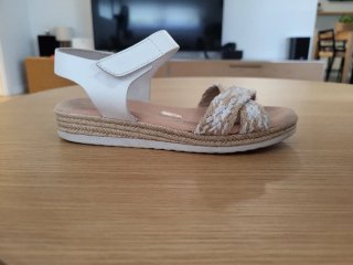 Sandalias niña T.34 blancas y yute