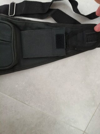Bolso de pecho negro ( sling bag)
