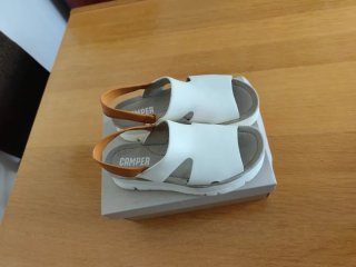 Sandalias Camper Blancas y Marrones