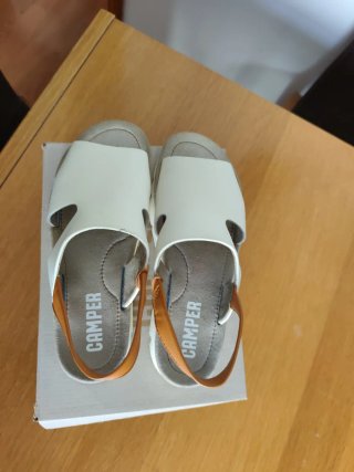 Sandalias Camper Blancas y Marrones