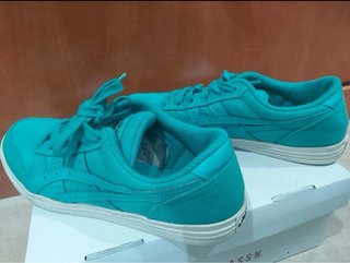 Deportivas ASICS unisex color verde azulado