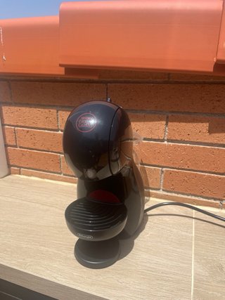 Cafetera Dolce Gusto Delonghi Negra