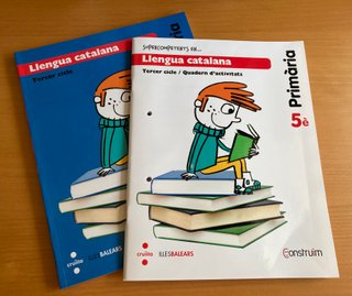 Libros de Catalán. 5º Primaria. Sin estrenar.