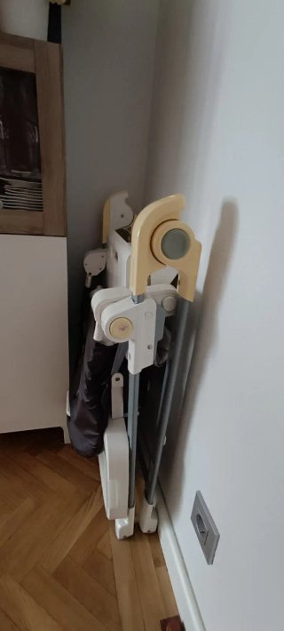 Trona Inglesina Gusto Plegable Regulable