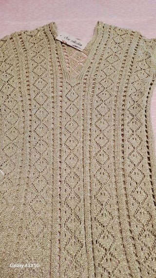 Vestido dorado tejido calado talla única