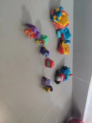 Superthings Serie 3 y 6 + Coches