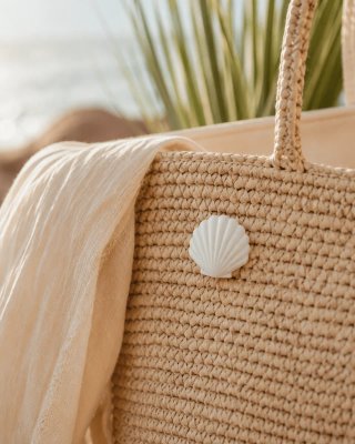 Pin concha blanco