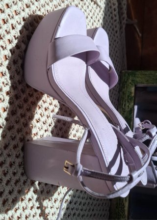 Tacones morados