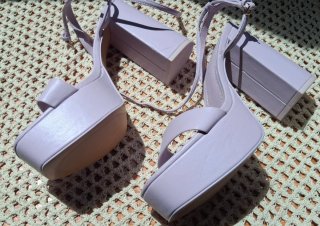 Tacones morados