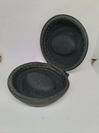 Funda impermeable acolchada negra