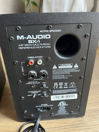 Monitores M-Audio BX4 4.5” Estudio