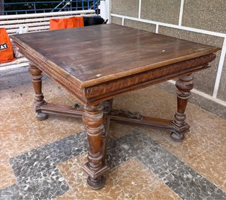 Mesa comedor antigua de madera maciza