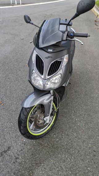 Aprilia SPORTCITY 250cc Scooter Gris