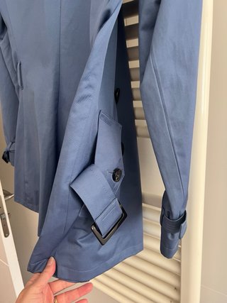 Gabardina corta azul