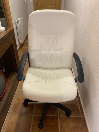 Silla de oficina blanca de ikea