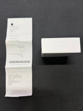 AirPods 4 ANC