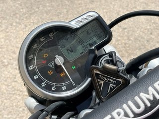 Triumph Scrambler 400 X