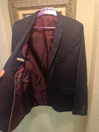Traje de hombre azul oscuro y rojo talla 40UK
