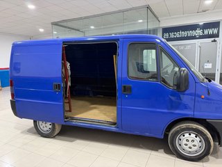 Furgoneta Fiat Ducato Año:1999 kilómetros:328000