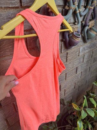 Top G by Guess con lentejuelas