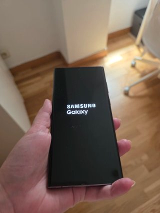 Samsung Galaxy S22 Ultra 5G - 256GB / 12GB RAM