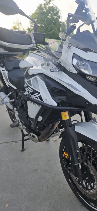 Benelli TRK 502X Blanca