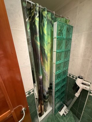 Cortina de baño y barra