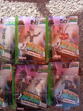Lote 6 Figuras Monsters vs Aliens