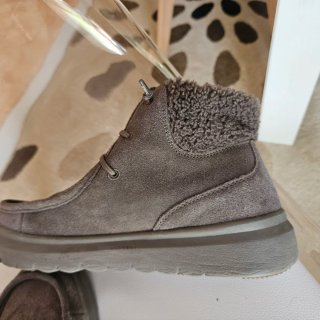 Zapatos de ante grises