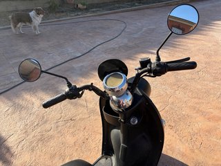 Moto Eléctrica Velca Bora Negra