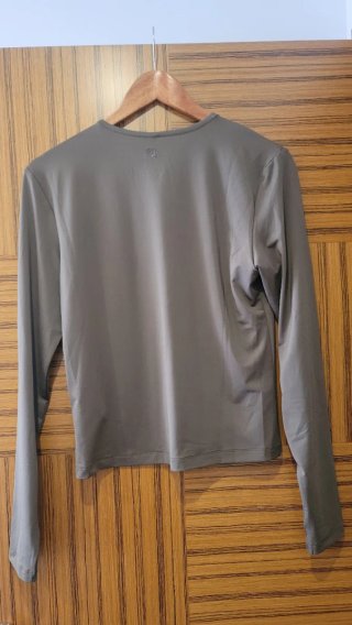 Camiseta H&M DryMove Manga Larga