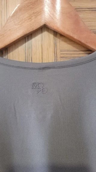 Camiseta H&M DryMove Manga Larga