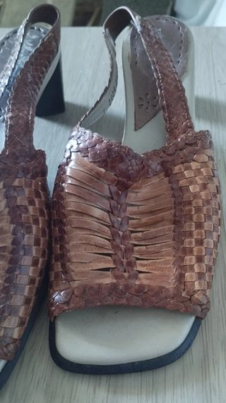 Sandalias de piel trenzada - 1