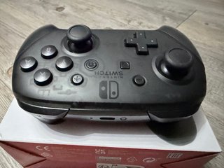 Controller Nintendo Switch Pro originale
