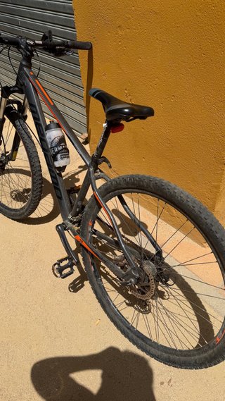 Bicicleta Magamo gris y naranja