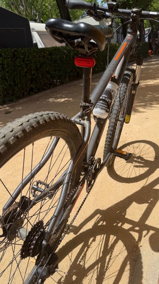 Bicicleta Magamo gris y naranja