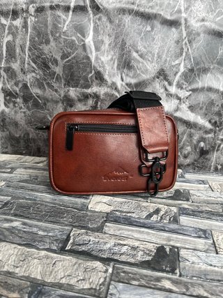 Bolso manos libres de cuero