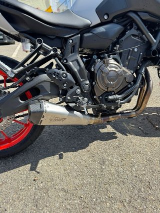 Yamaha MT-07 Negra y Roja