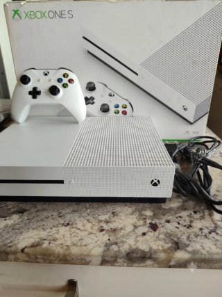 Xbox One S Blanca + Mando