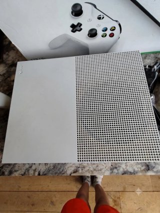 Xbox One S Blanca + Mando