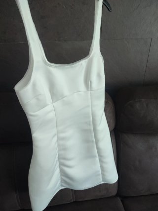 Vestido corto entallado para evento